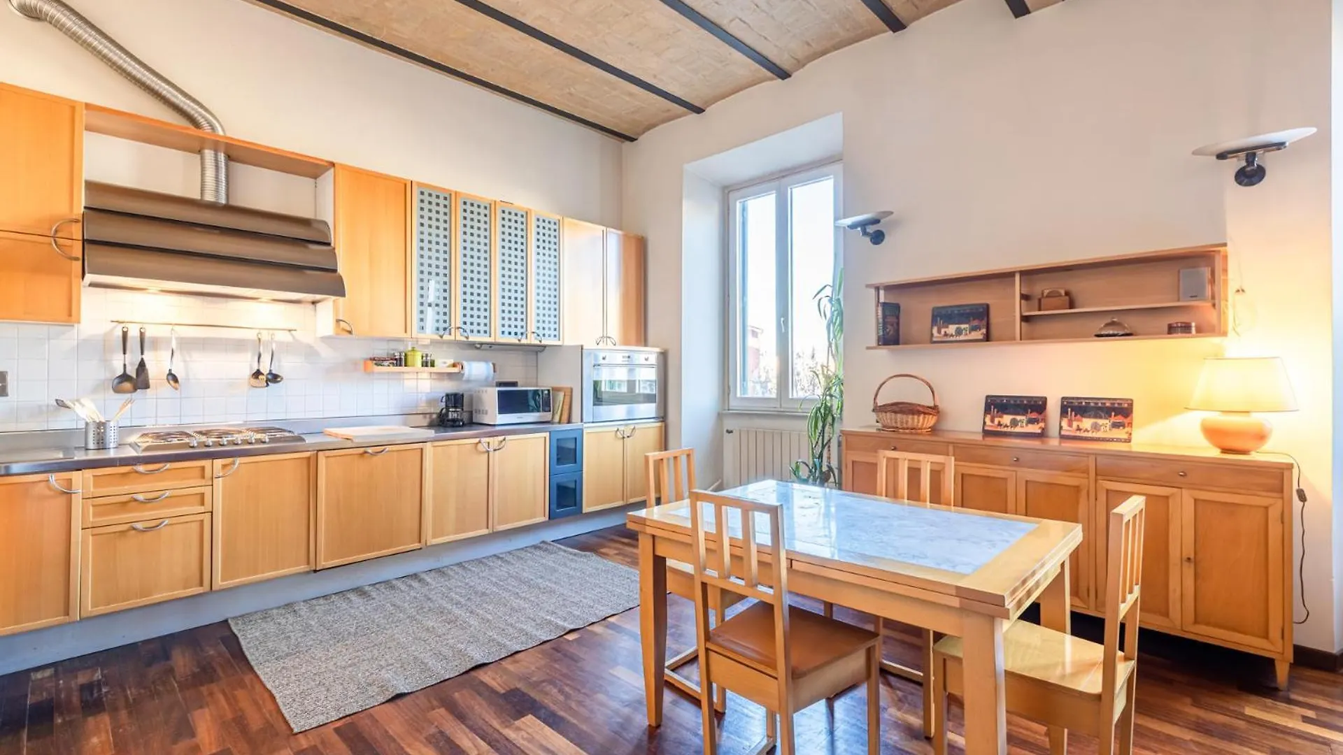 New Trastevere Home: Big, Elegant, Comfy Apartment Ρώμη 0*,