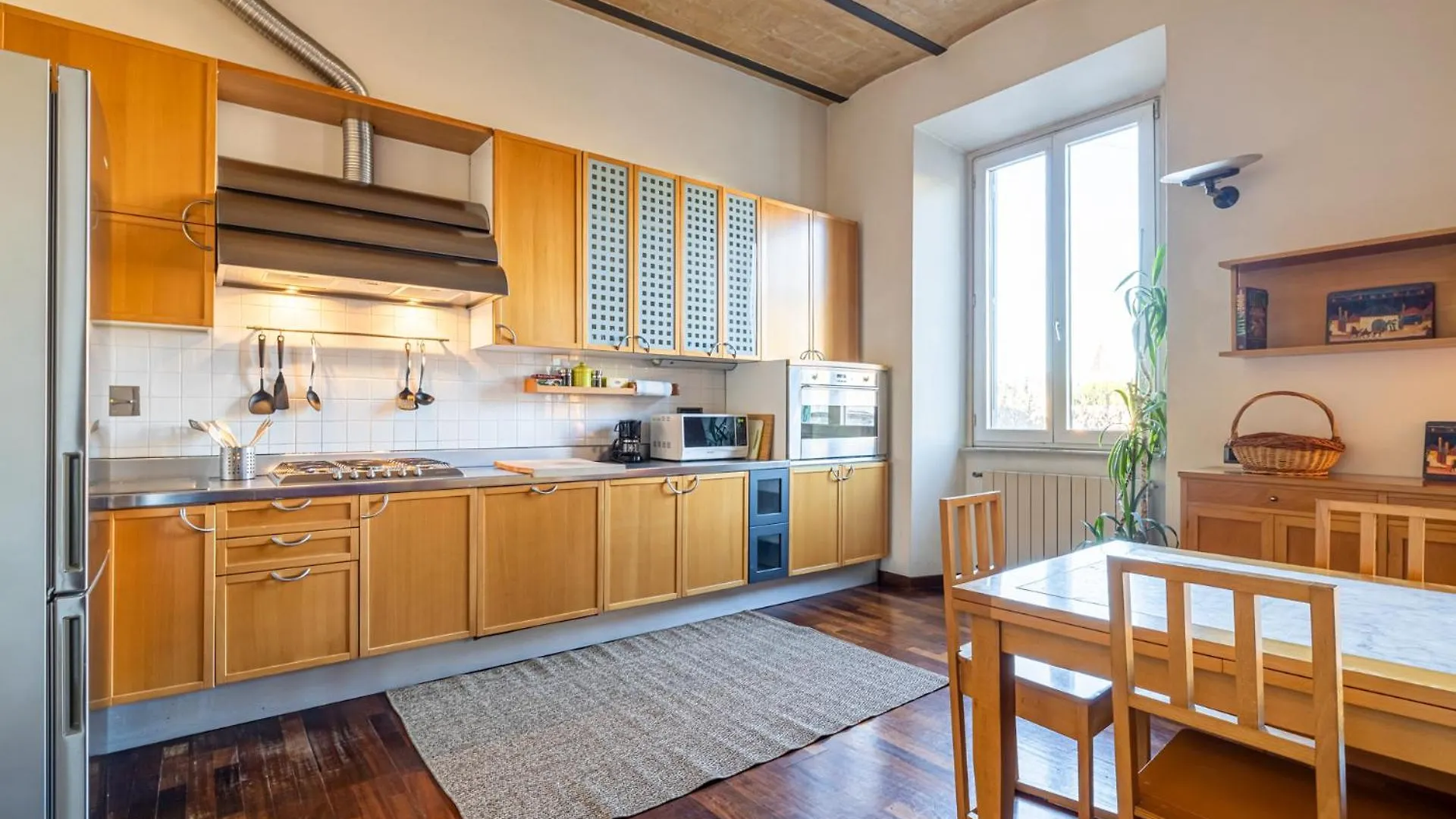 New Trastevere Home: Big, Elegant, Comfy Apartment Ρώμη Ιταλία