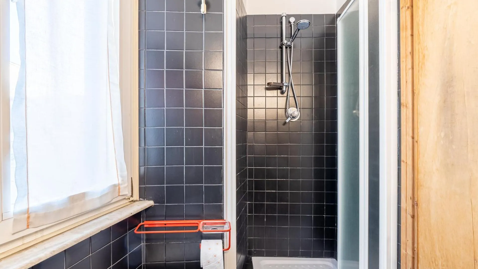 New Trastevere Home: Big, Elegant, Comfy Apartment Rome